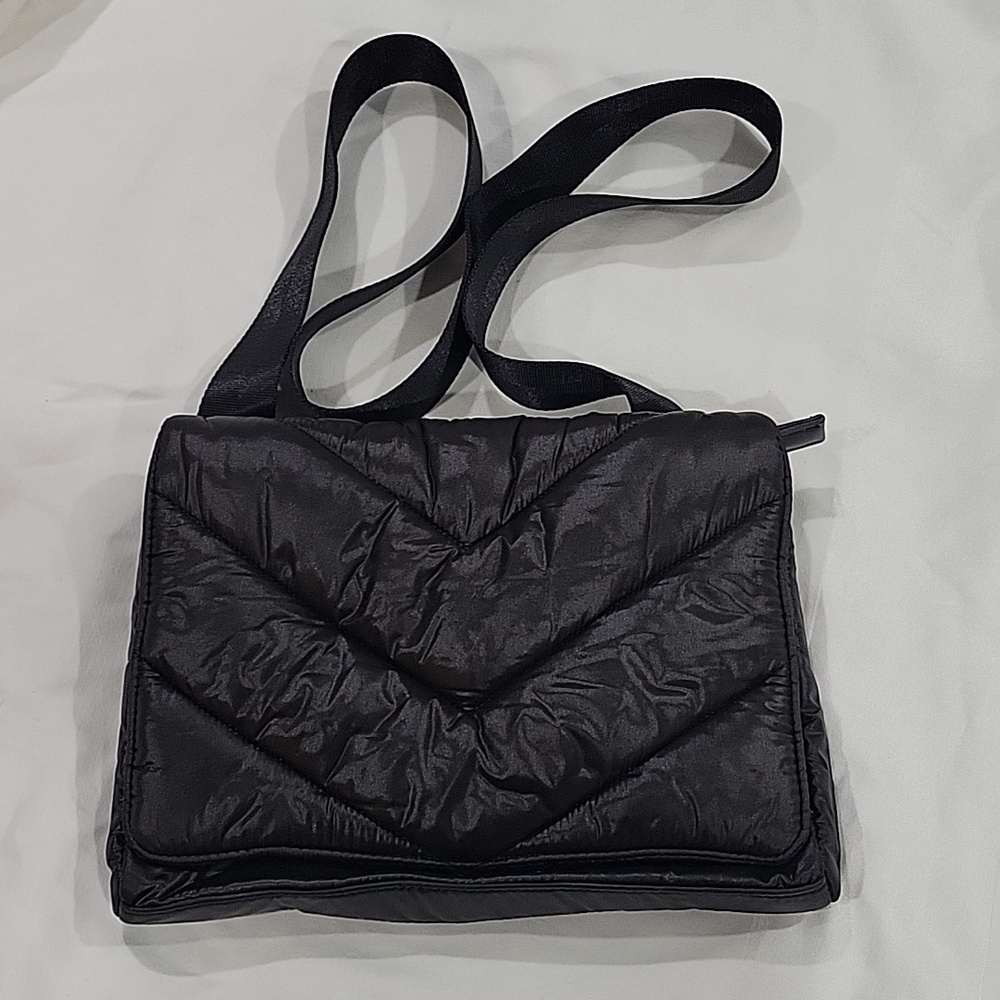 Caraa x Athleta quilted convertible crossbody bag